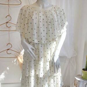 Vestido corto de lunares