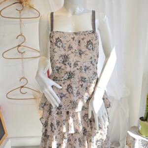 vestido tipo "slip dress" o camisero