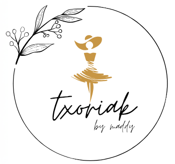 Logo Txoriak Shop by Maddy