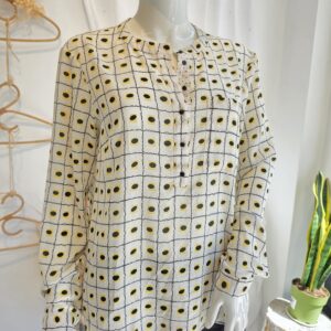 camisa manga larga con estampado geométrico